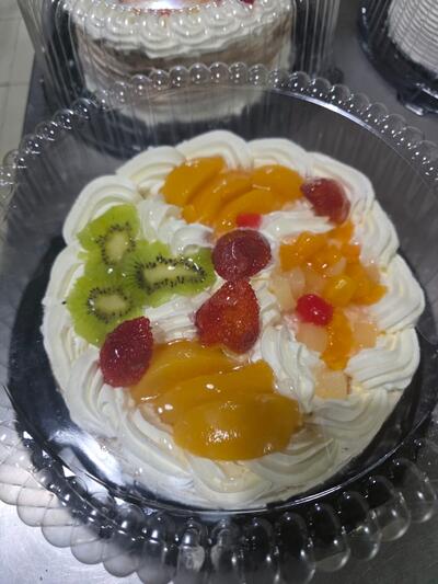 Queque de frutas con crema